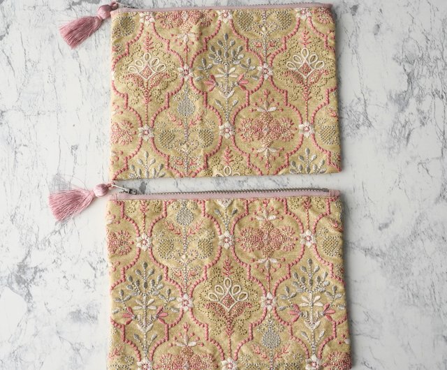 インド刺繍生地のフラットポーチ ベージュ - ショップ KEYS TOKYO