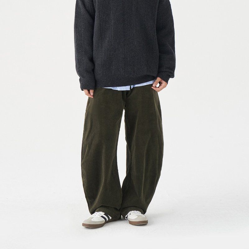 TopBasics コーデュロイカーブパンツ - パンツ メンズ - コットン・麻 グリーン