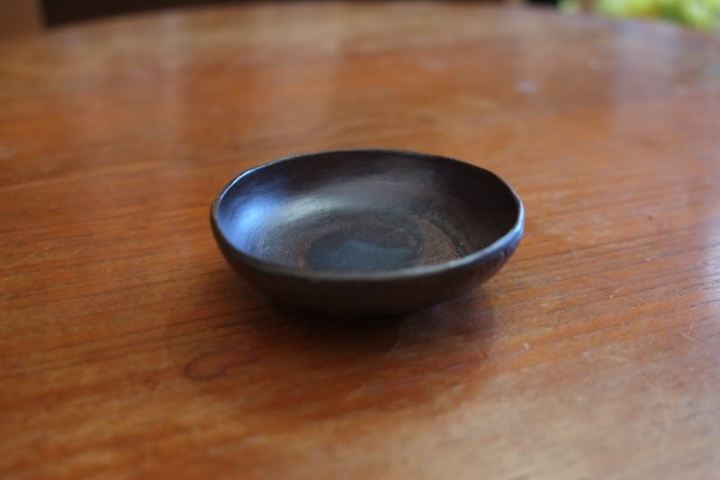 Handmade Serving Plate 001 - จานเล็ก - ดินเผา สีนำ้ตาล