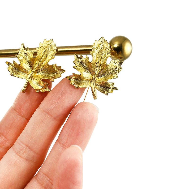 楓葉14kgf耳環 葉子 黃銅 日本風格耳環 迎新年耳環 夾式耳環 - 耳環/耳夾 - 銅/黃銅 金色
