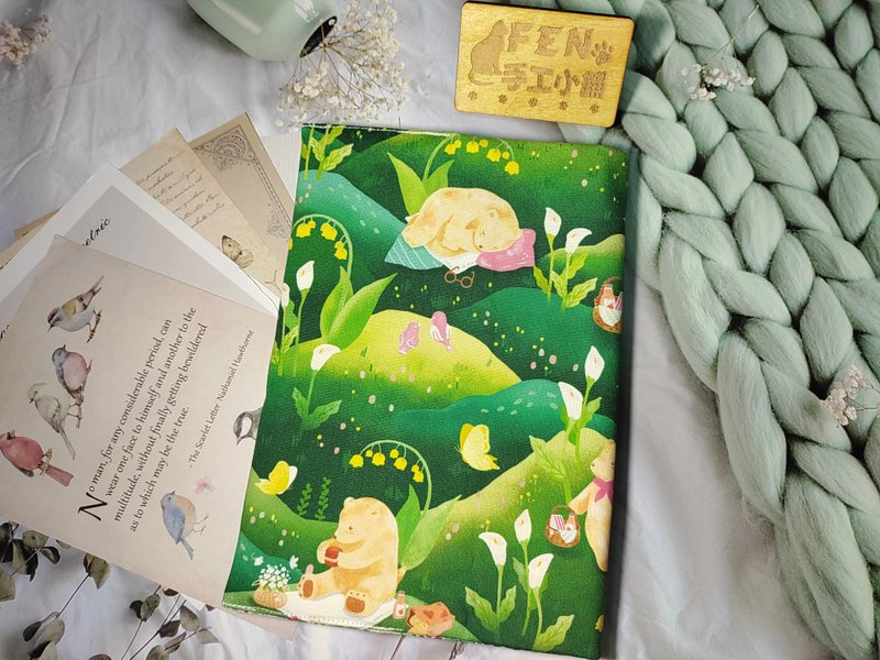 FEN手工小鋪-M系列-彩色噴墨系列-綠色野餐小熊防撥水牛津布款布- - 書衣/書套 - 棉．麻 