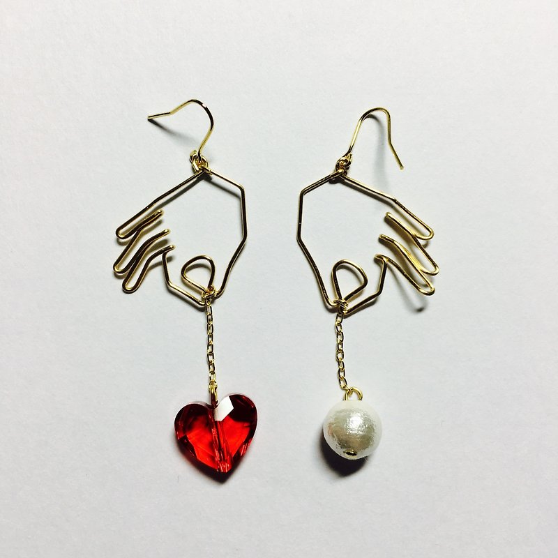 <For both ears> Hanging heart (red) Cotton pearl - Earrings & Clip-ons - Copper & Brass Multicolor