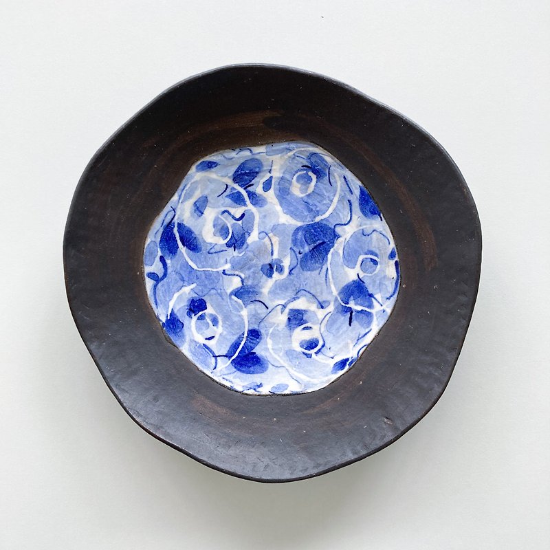 Blackened blue and white Panshan Huangzhi - Plates & Trays - Pottery Black