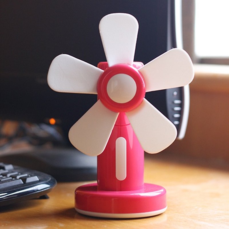 Day windmill - Crimson USB / battery dual-use mini-fan - Items for Display - Plastic Red