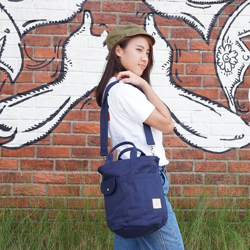 Drawstring Bag navy colour - 束口袋/束口背包/水桶包 - 其他材質 藍色