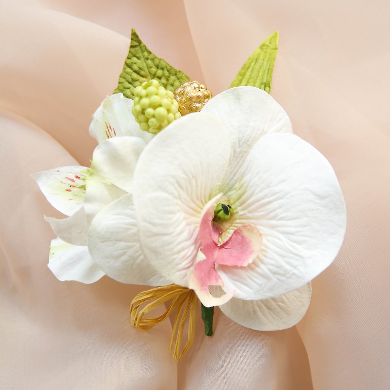 GC112 : Paper Corsage Groom VIP Corsage Size 2" x 3.5" - Brooches - Paper 