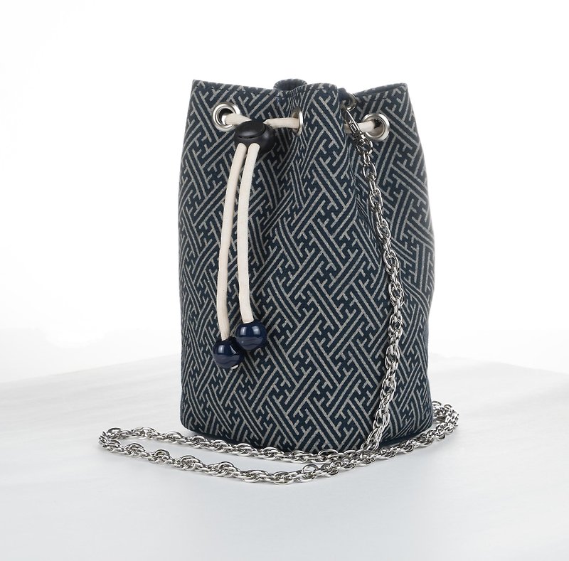 Handmade Personalized Drawstring Bucket Bag - Classic Purse for Formal Evening, - กระเป๋าหูรูด - ผ้าฝ้าย/ผ้าลินิน สีเทา