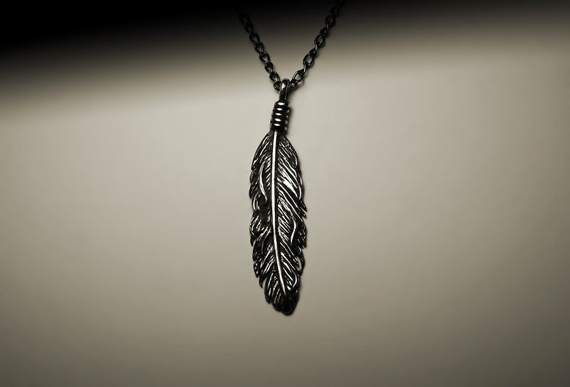 Straight tie rope feather necklace - สร้อยคอ - โลหะ สีเงิน