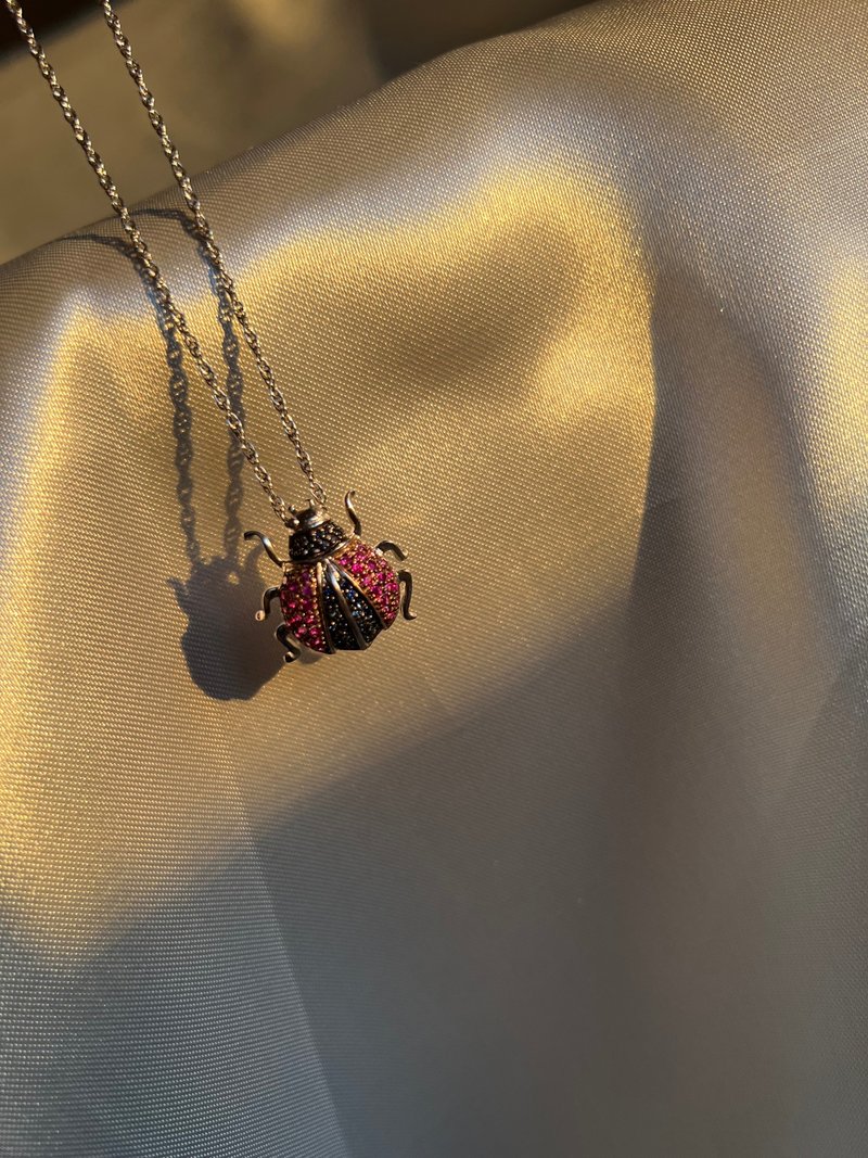 Ladybird Ladybug 18k White Gold Ruby Sapphire Pendant Necklace - สร้อยคอ - เครื่องประดับ สีแดง