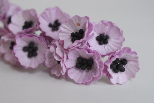 makemefrompaper Paper flower, 50 pieces, size 2.5 cm. poppy flower, DIY paper soft purple color.