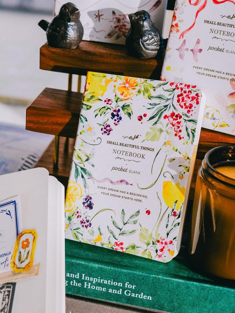 夏日莓果燙金護照本 - 筆記本/手帳 - 紙 