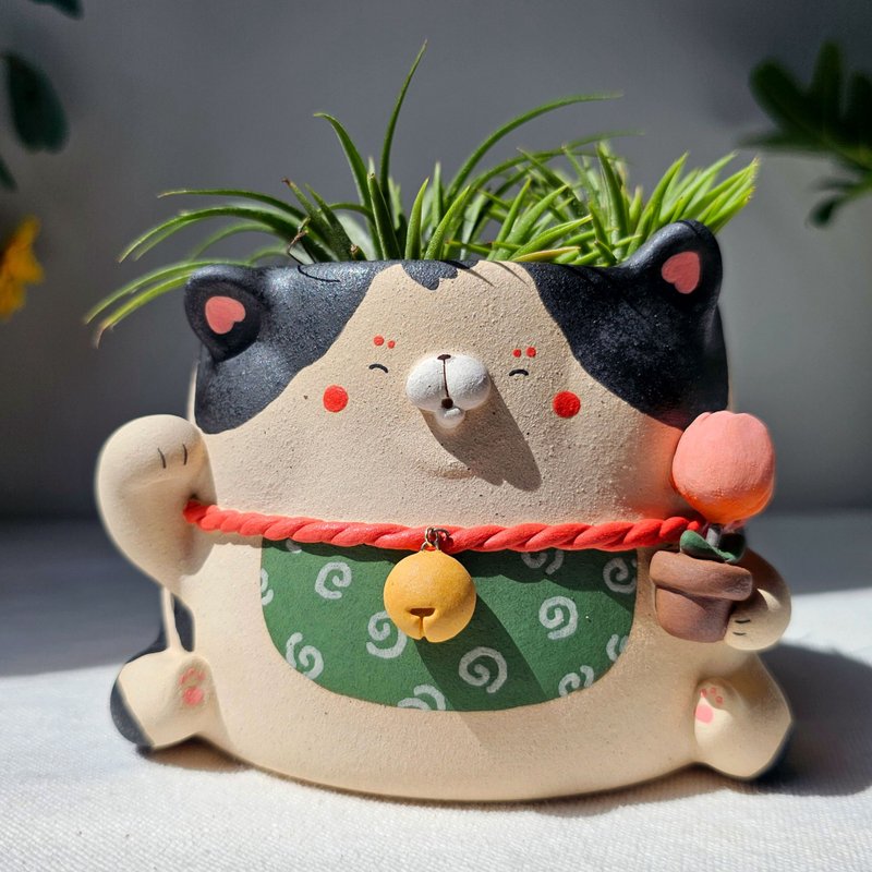 Cow lucky cat planter, holding flower pot. Handmade planter. - 花瓶/花器 - 陶 