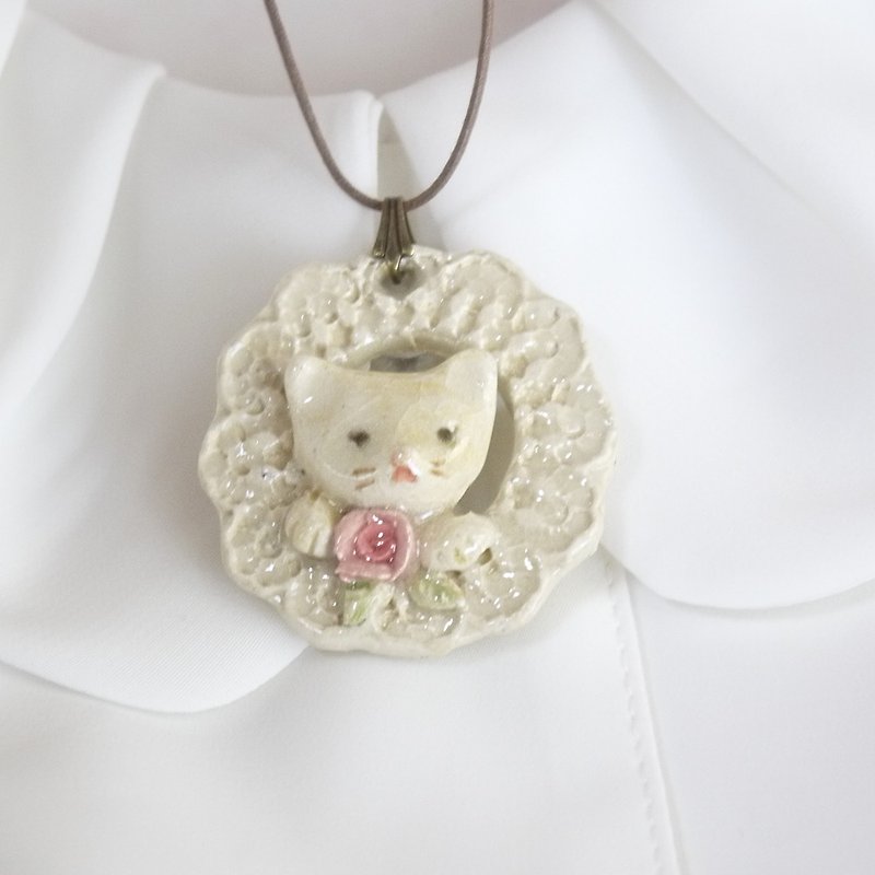 Kittens pendant (pottery) - Necklaces - Pottery White