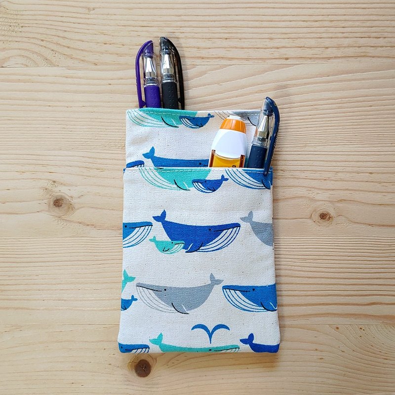 Three-compartment pocket-type doctor's gown pencil case_Whale Spout - กล่องดินสอ/ถุงดินสอ - ผ้าฝ้าย/ผ้าลินิน สีน้ำเงิน