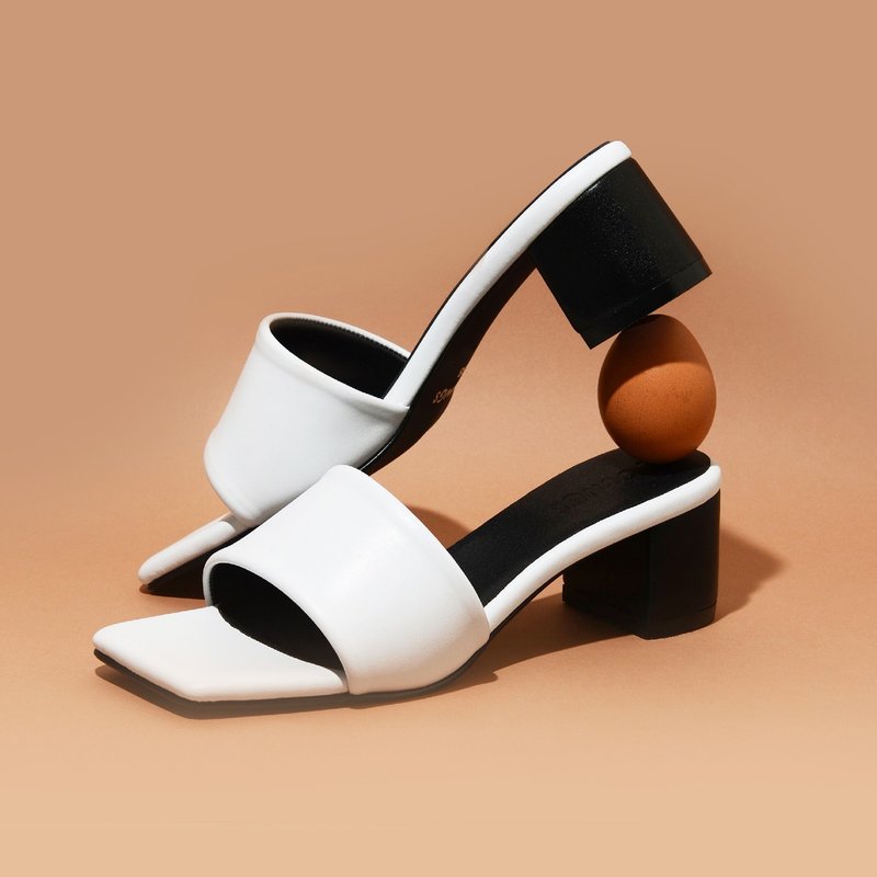 YOUNGS MONO Women's 2 inch high heel shoes white and black. - 高跟鞋/跟鞋 - 人造皮革 白色