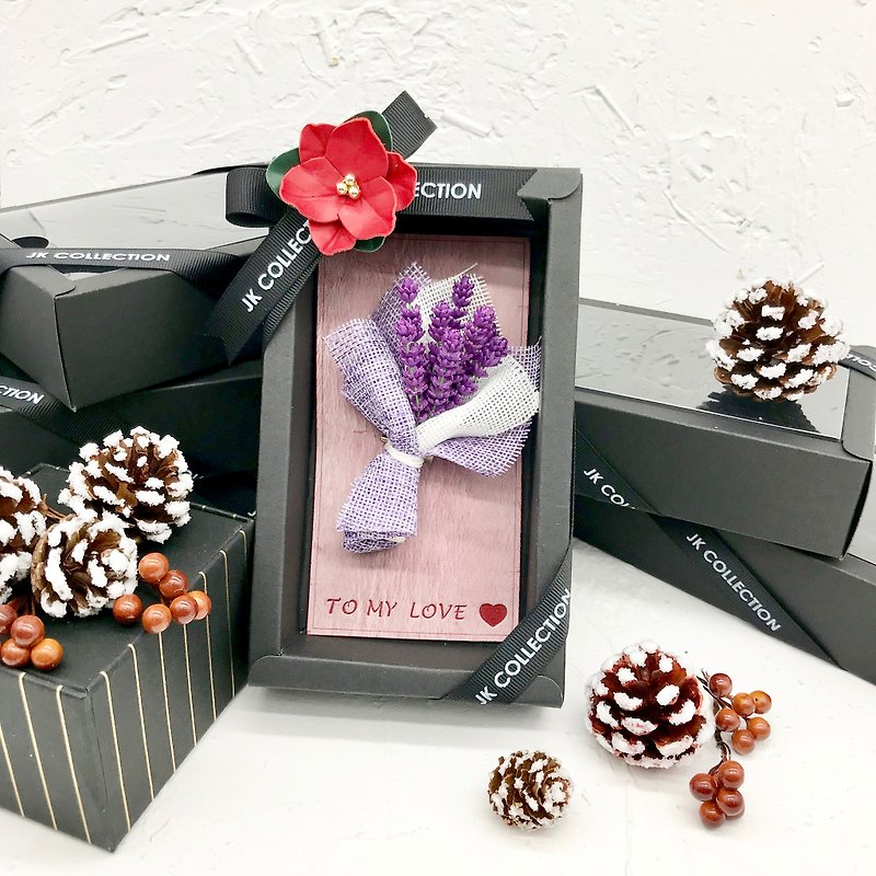 【聖誕精選-配皮革聖誕花襟針包裝】紫色皮革薰衣草花束襟針禮盒 - 胸針 - 真皮 紫色