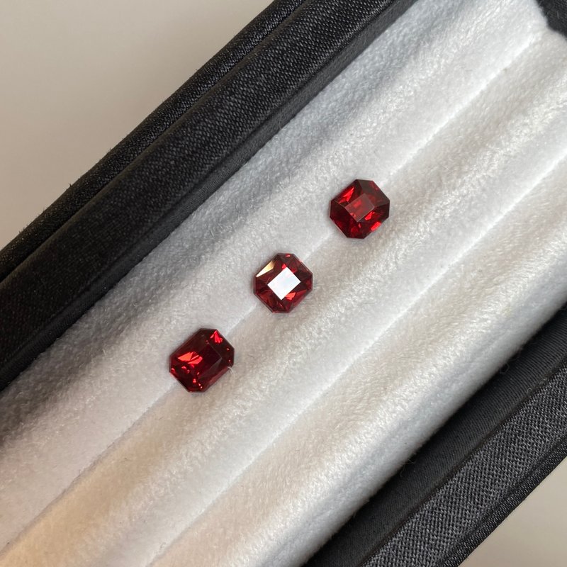 【Stone 】 Garnet LGA12/ LGA13/LGA14 - สร้อยคอ - เครื่องเพชรพลอย สีแดง