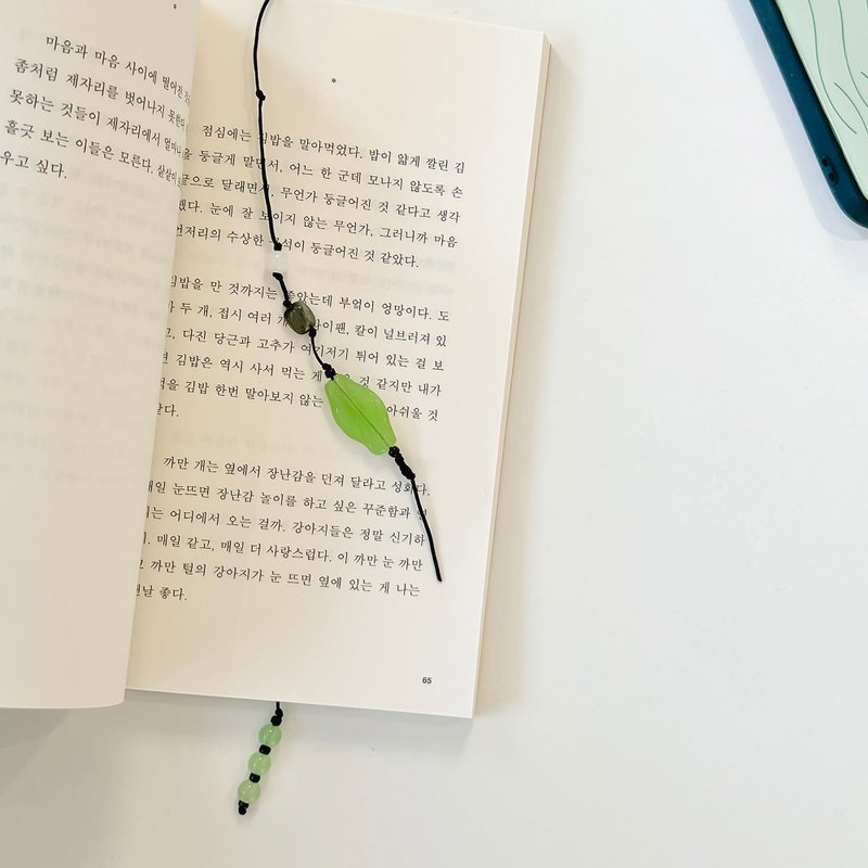 willow leaves Beads Bookmark - ที่คั่นหนังสือ - วัสดุอื่นๆ สีเขียว