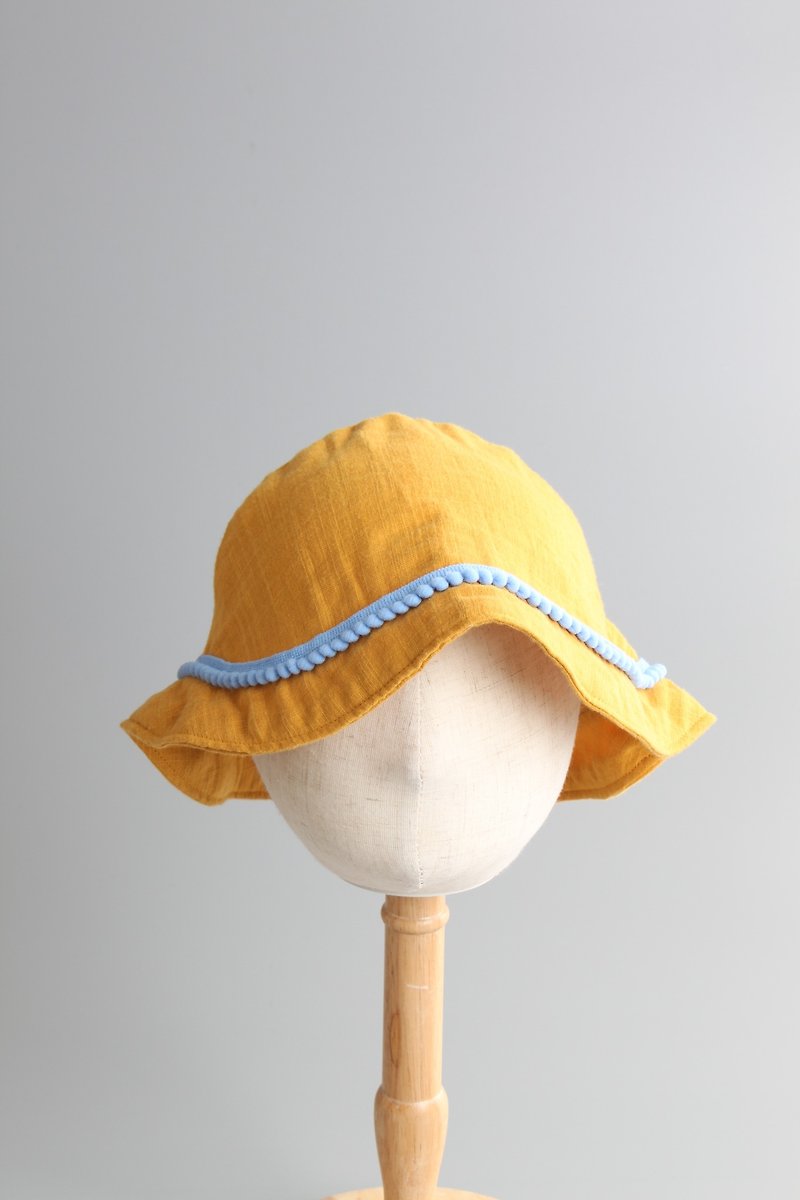 小孩系列 | Bonbies日本純棉純色二重紗布.手工夏日藍POMPOM小帽子 - 圍兜/口水巾 - 棉．麻 黃色