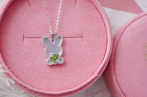 本物のペリドットのウサギのペンダント、ハート型、925スターリング