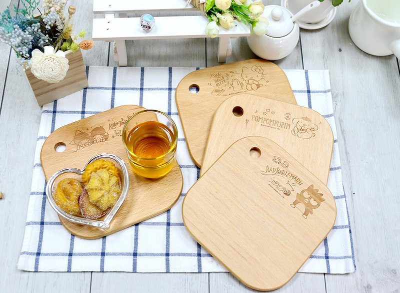 【SANRIO Sanrio】Natural beech pot holder/chopping board-KITTY/Gemini/Pudding Dog/Cool Enterprise - ถาดเสิร์ฟ - ไม้ 