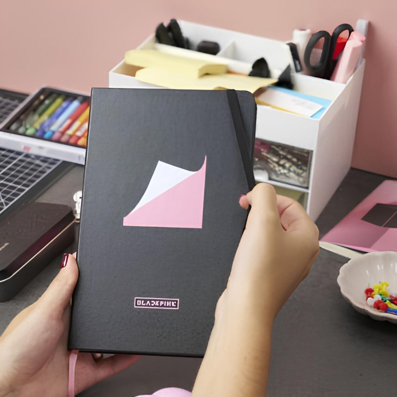 MOLESKINE x BLACKPINK 限量 L 型橫線筆記本 (含簽名卡片) - 筆記本/手帳 - 紙 黑色