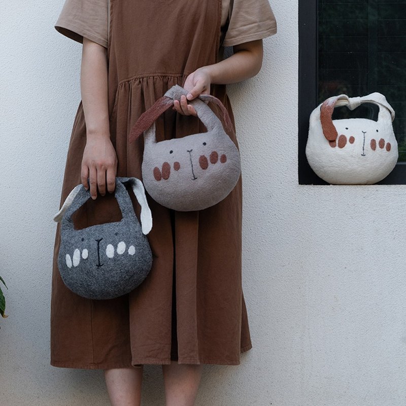 Keren wool felt original design rabbit handbag handmade literary women's bag wrist bag clutch bag gift Sen series - กระเป๋าถือ - ขนแกะ 