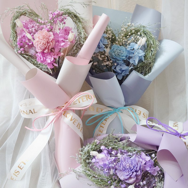 韓系浪漫愛心永生花花束/乾燥花束/情人節/禮物/花束/永生花/愛心 - 乾燥花/永生花 - 植物．花 粉紅色