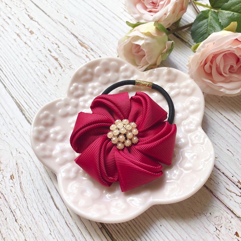 Elegant flower-shaped tress / chestnut red - Hair Accessories - Other Materials 