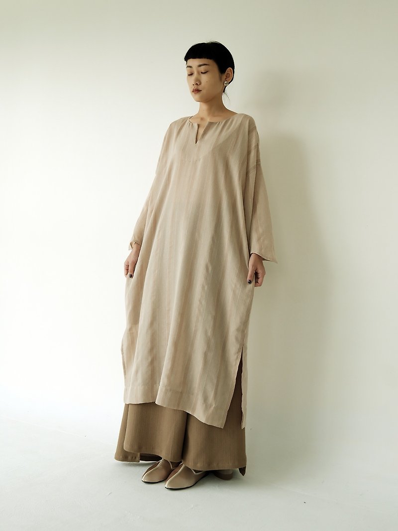 Sichuan Yi WEAR BEING raglan wing sleeve silk dress with rice skin embossing - One Piece Dresses - Silk Pink
