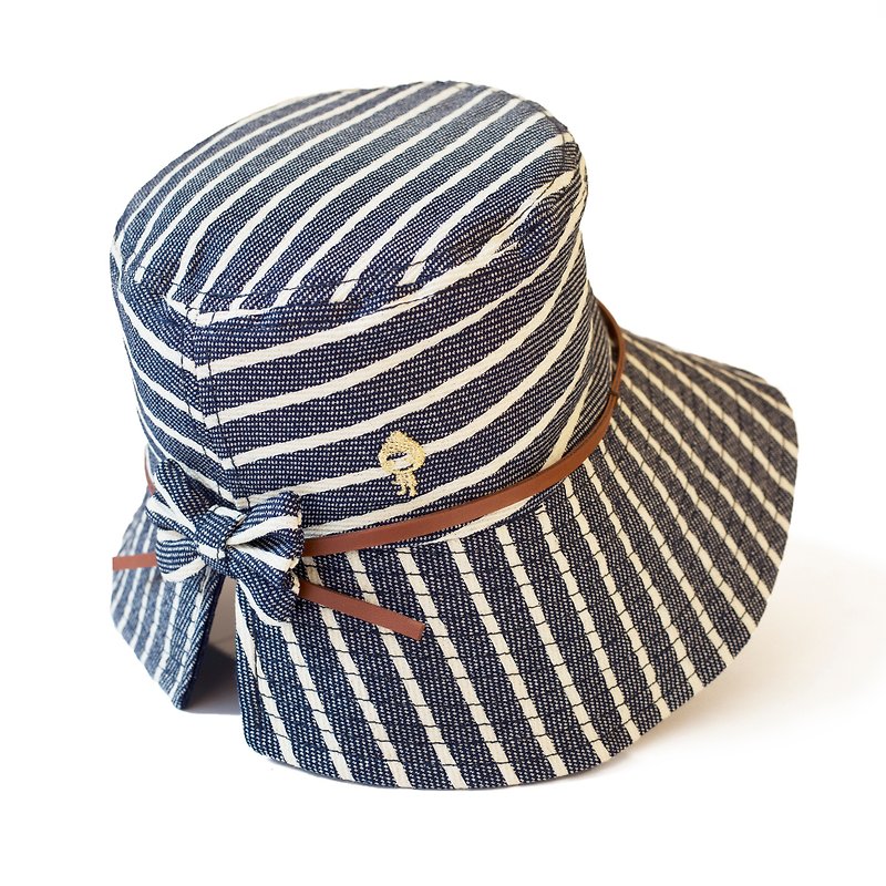 Butterfly hat / big hat sun visor little sense of color (blue and white stripes) - หมวก - ผ้าฝ้าย/ผ้าลินิน สีใส