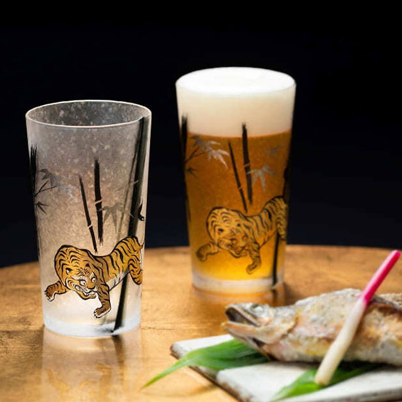 (One pair) 300cc【ADERIA】Bamboo Tiger Beer Mugs 2 into gift box set Zodiac congratulation gift - Bar Glasses & Drinkware - Glass Gold
