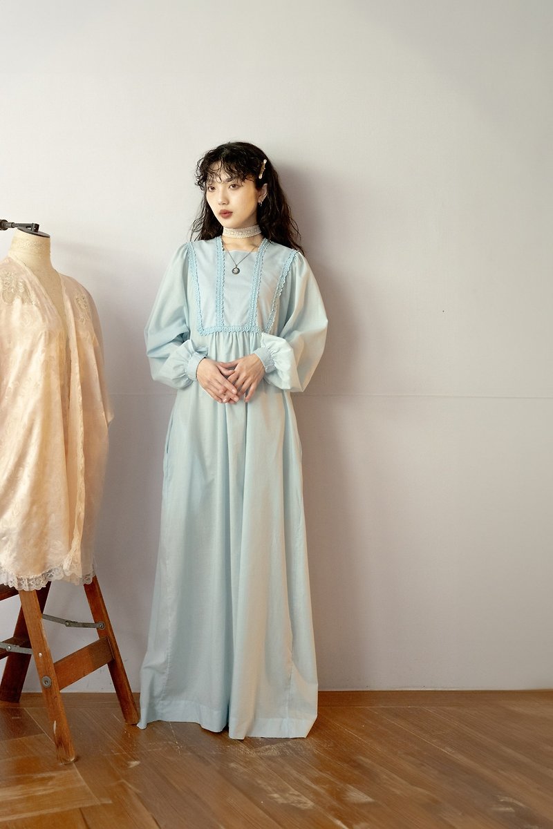 Niao Niao Department Store-Vintage light blue embroidered puffy sleeve dress - ชุดเดรส - ผ้าฝ้าย/ผ้าลินิน 