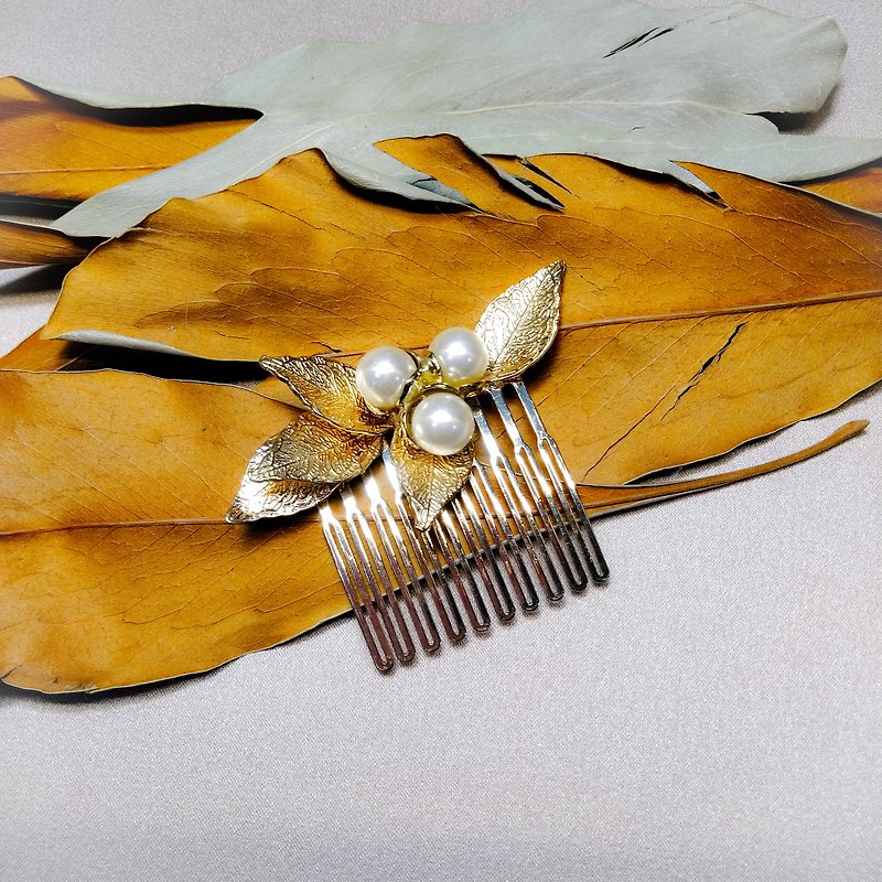 Wearing a happy pearl harbor series - bridal hair comb. French comb. Self-service wedding 049-2 - เครื่องประดับผม - โลหะ สีทอง