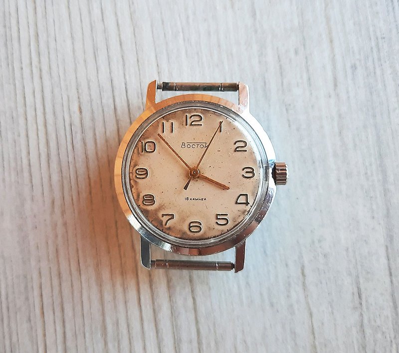 Soviet retro small mens watch Vostok 2209 18 jewels Wostok wrist watch wind up - 男錶/中性錶 - 不鏽鋼 