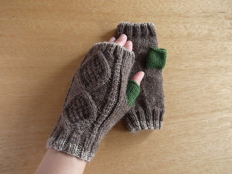 Fingerless mittens gloves with diamond pattern, brown x green - ถุงมือ - วัสดุอื่นๆ 