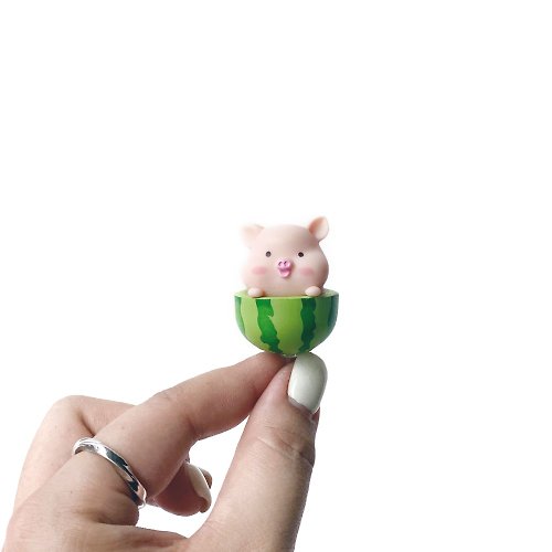 Ninan 泥喃｜水泥手作工作室 (現貨) 盆栽裝飾 可愛豬豬系列-西瓜豬豬 微景觀插飾 擺飾