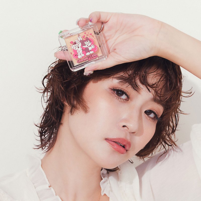 FreshO2 薛妞妞x小貓 聯名企劃 無瑕柔光美肌雙色遮瑕盤 - 眼影/眉筆/眼眉彩 - 塑膠 橘色