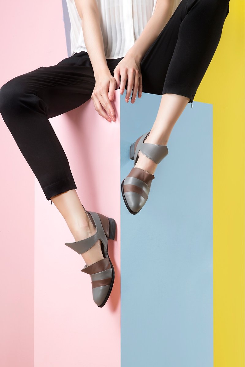 Soil ( handmade leather shoes) - รองเท้าลำลองผู้หญิง - หนังแท้ สีนำ้ตาล