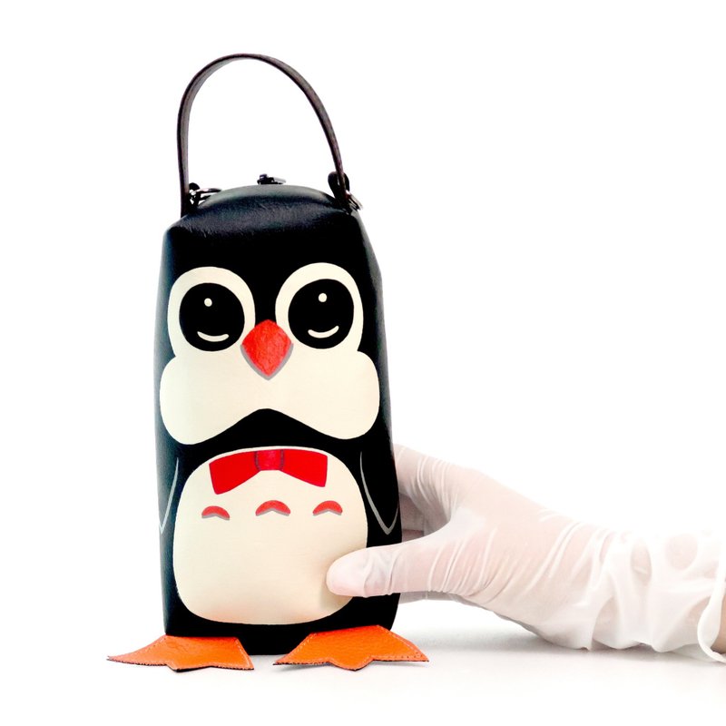 Penguin pencil pouch bag,make up case, handmade bag for every day essentials. - 其他 - 人造皮革 黑色