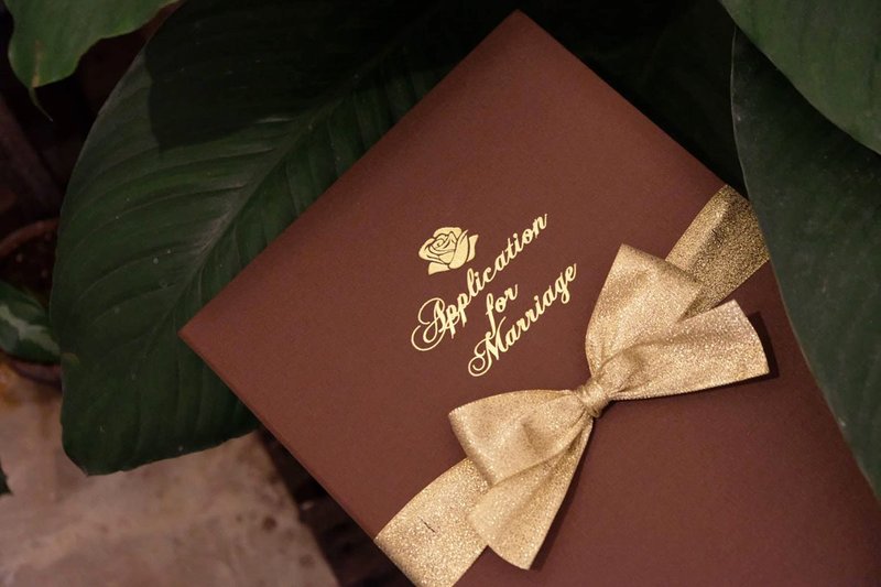 [Quick Shipping] Marriage Book About Set Set Marriage Book About Marriage Certificate Passionate Chocolate Bronzing Edition - ทะเบียนสมรส - กระดาษ สีนำ้ตาล