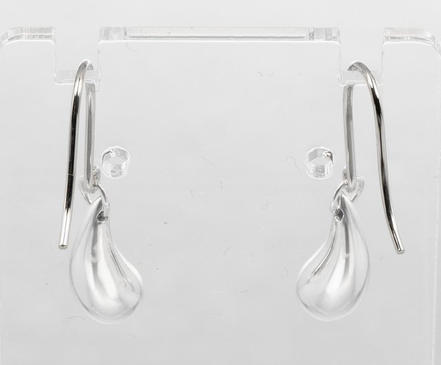 日本直送】ティファニー TIFFANY&Co. ティアドロップ ピアス シルバー