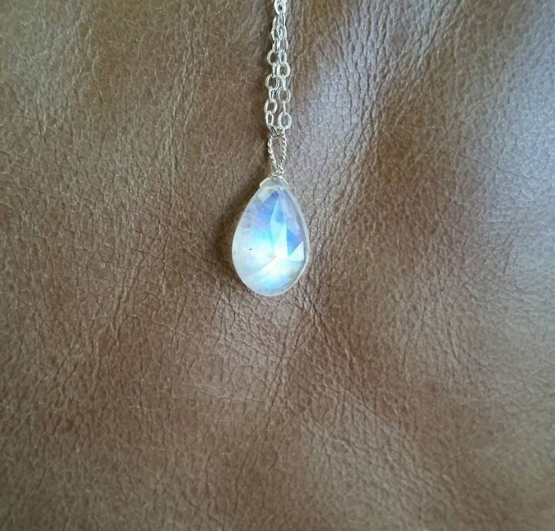 Stone number 77 ~ little big fog glass body double strong blue sky moon stone pure silver clavicle necklace stone no: 77 - 18MM Moonstone 925 silver necklace - สร้อยคอ - เครื่องเพชรพลอย สีน้ำเงิน