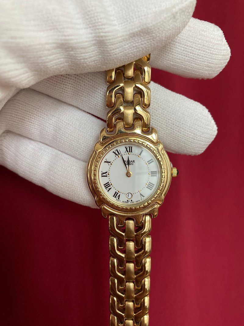 (售完)PULSAR 螺旋紋錶殼 羅馬 金色立體圓時標 日期格 - 女裝錶 - 其他材質 金色