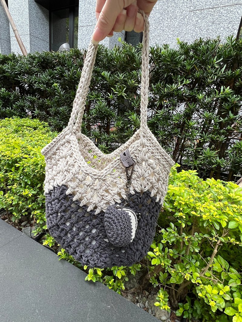 Grid hollow fat woven bag-color matching-bamboo charcoal gray+rice handbag/shoulder bag/two-piece bag/handmade - Handbags & Totes - Cotton & Hemp 