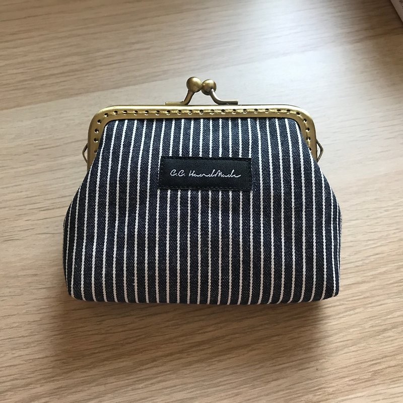 Nordic style Chrysostom kiss lock bag/ coin purse -- classic stripes - Coin Purses - Cotton & Hemp Multicolor