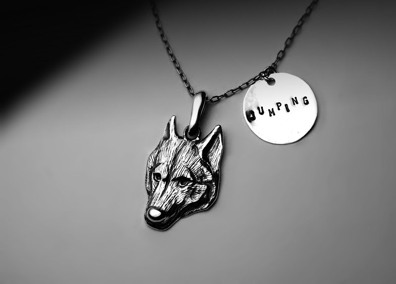 Customized pet outline Silver pendant (without lettering round Silver piece) - สร้อยคอ - โลหะ สีเงิน
