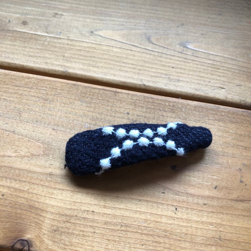 ヘアーアクセサリー　パッチンどめ ミナペルホネンタンバリン ハンドメイド - 髮夾/髮圈 - 棉．麻 黑色