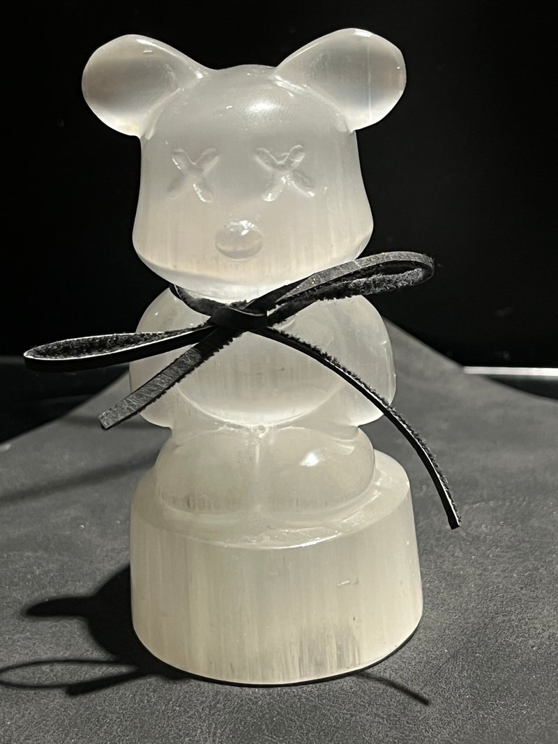 I don’t watch Bear Mechanical Bear Through Gypsum Selenite Degaussing Ornament Crystal - ของวางตกแต่ง - คริสตัล ขาว