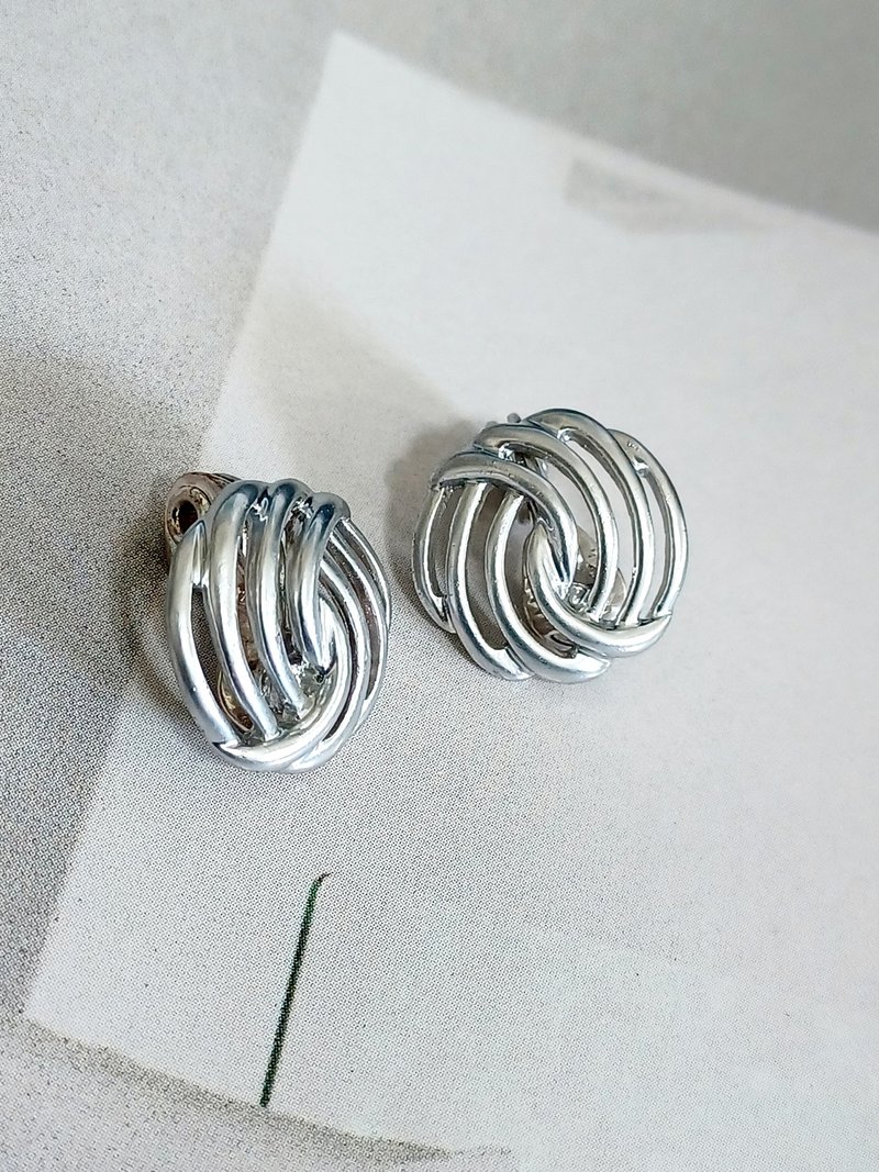 vintage jewelry  Monet  現代藝術風格 夾式耳環 - 耳環/耳夾/耳骨夾 - 其他金屬 